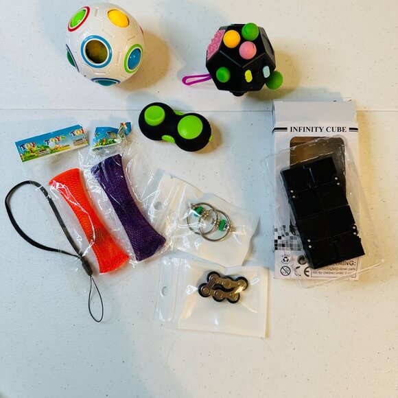 8-Piece Fidget Toy Set For Stress Relief & Focus & decompression - Picture 1 of 9